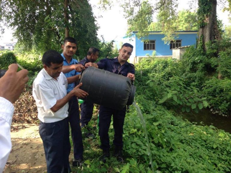नवलपरासीमा बजार अनुगमन तिब्र, म्याद नाघेका सामान नष्ट गरिदै