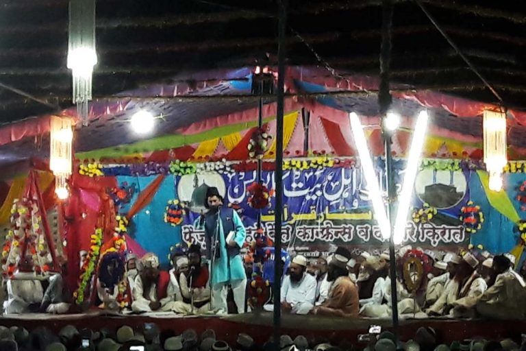 परासी जलसामा मौलाना सुफि सिद्दिकलाई पैसाले तौलिएपछि……