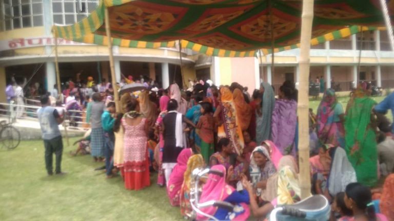 बृहत नि:शुल्क स्वास्थ्य शिविर एवम् ओषधी बितरण