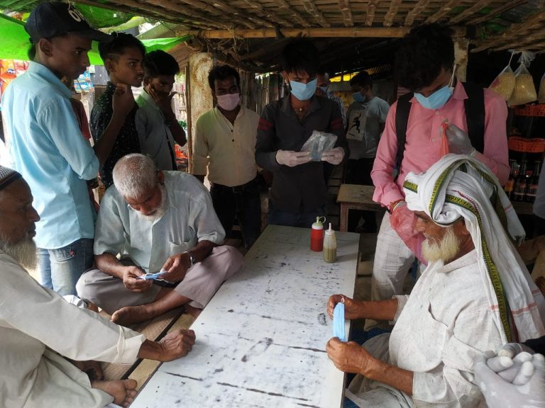 बेलासपुरमा निःशुल्क मास्क वितरण तथा सचेतना कार्यक्रम सम्पन्न