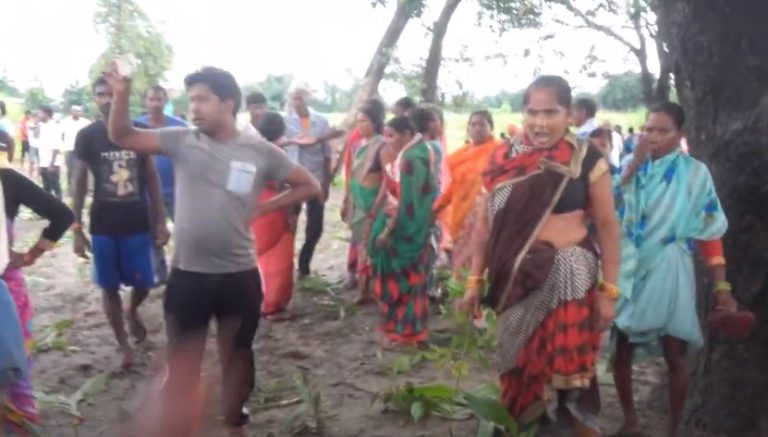 राजनीतिक उक्साहटमा किसानकाे बाली नष्ट, कुटपिट