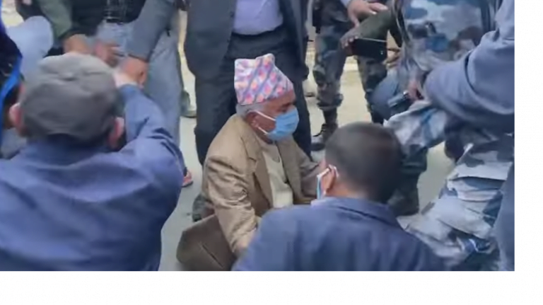 ३ घन्टा प्रहरी नियन्त्रणमा बसेपछि रिहा भए रामचन्द्र पौडेल