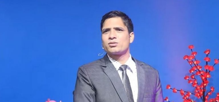 धर्म परिवर्तन गराएको अभियोगमा पास्चरलाई दुई वर्ष कैद सजाय
