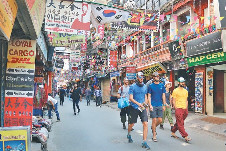 नेपालमै छ मिनी-चिन: चीनियाँ प्रभावमा विस्थापित हुँदै नेपाली व्यवसायी, घरायशी अर्थतंत्र ध्वस्त पार्ने षड़यंत्र !