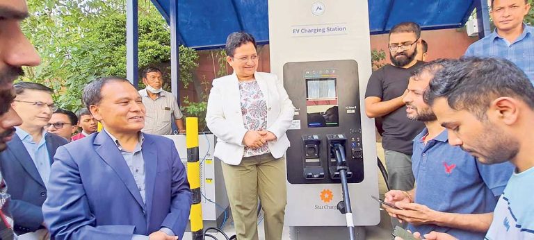 प्रतिकिमि ७० पैसामा गुड्छ विद्युतीय सवारी