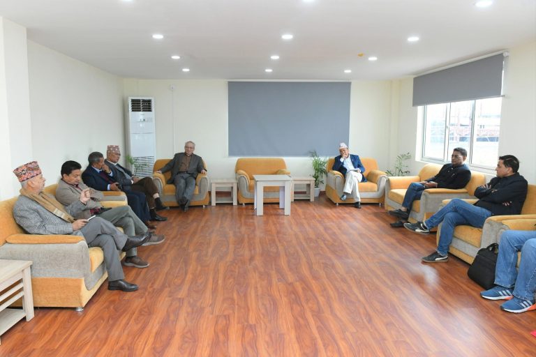 ओलीको पक्राउको विरोधमा एमालेले आज दिउँसो विरोध प्रदर्शन गर्ने