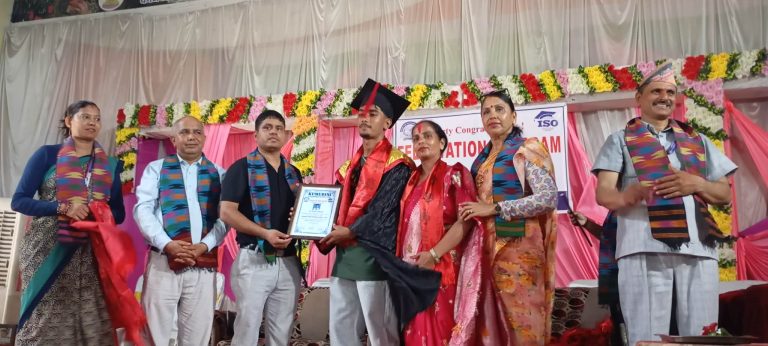 कुमुदिनि इङ्लिस सेकेण्डरी विद्यालयद्वारा विद्यार्थी तथा शिक्षक सम्मान